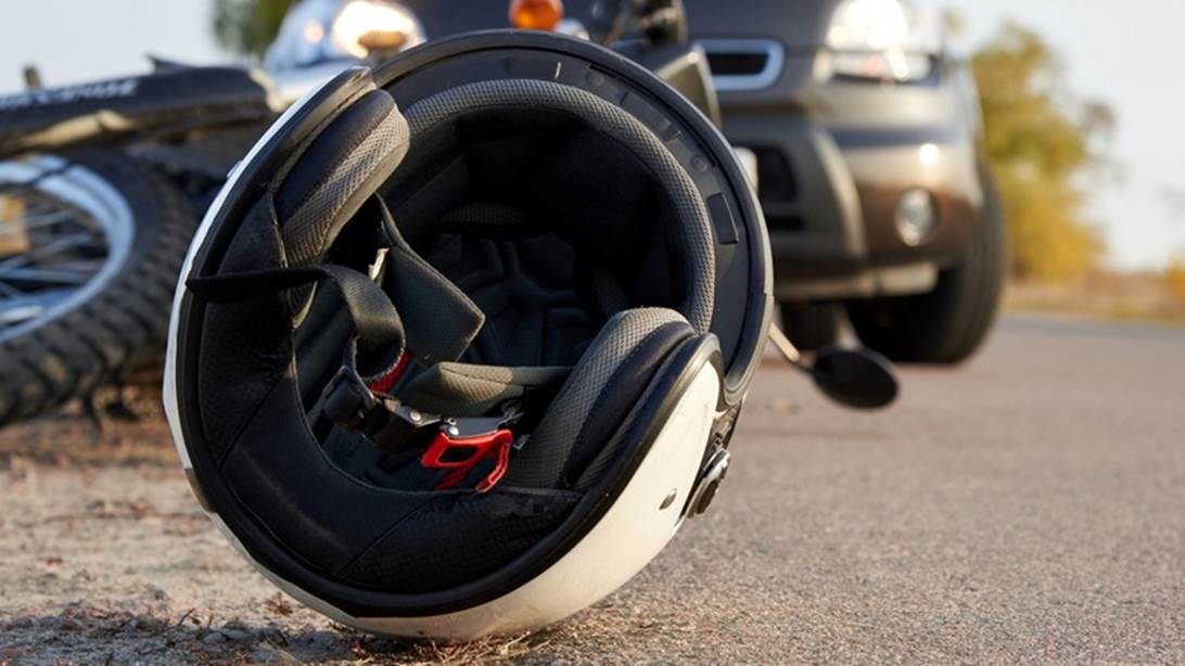 A helmet on the ground
AI-generated content may be incorrect.